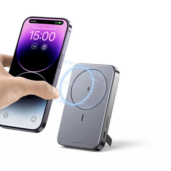 Ugreen 10000mAh Foldable Kickstand Magnetic Power Bank